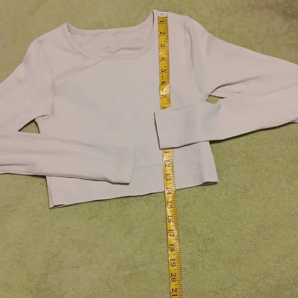 lululemon athletica Cream Ribbed Long-Sleeve Crop Top - Picture 7 of 12
